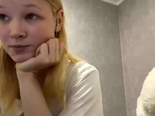 sandraallamong live webcam show