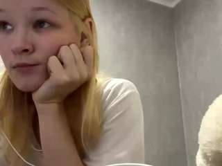 sandraallamong live webcam show