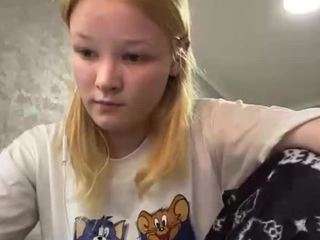 sandraallamong live webcam show