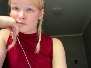 sandraallamong live webcam show