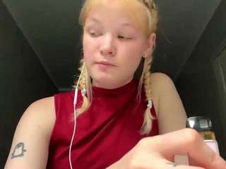 sandraallamong live webcam show