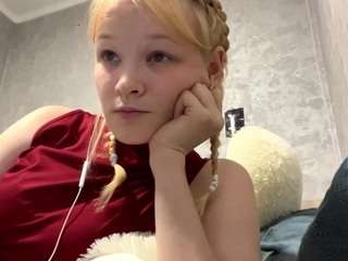sandraallamong live webcam show