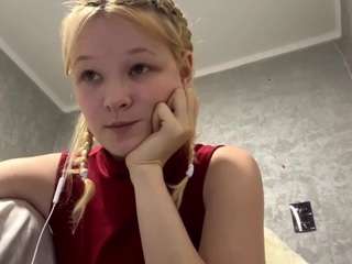 sandraallamong live webcam show
