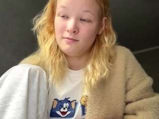 sandraallamong live webcam show