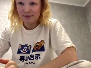 sandraallamong live webcam show
