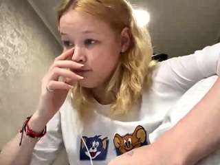 sandraallamong live webcam show