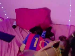 Live webcam model amarantamia68 on Soda Cams