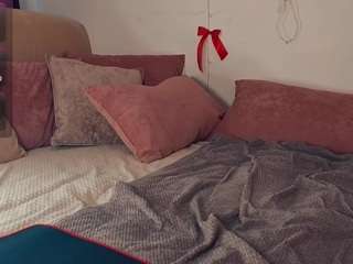 britneyswiss's CamSoda show and profile