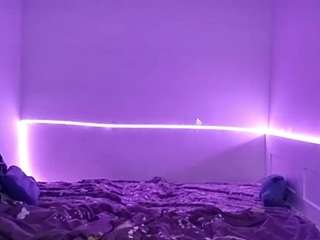 cristensayre's CamSoda show and profile