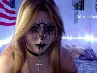 Live cam show with CristenSayre