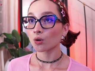 Live cam show with Dali Rush