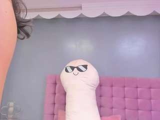 Live webcam model keirypaloma on Soda Cams