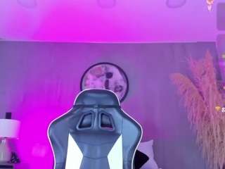 luccia-smith live webcam show