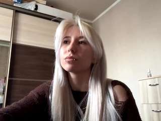 Live webcam model makedamennecke on Soda Cams