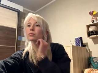 Live webcam model makedamennecke on Soda Cams