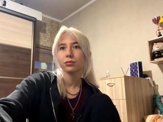 Live webcam model makedamennecke on Soda Cams