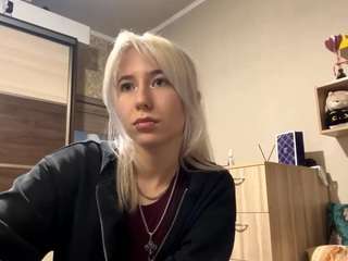 Live webcam model makedamennecke on Soda Cams