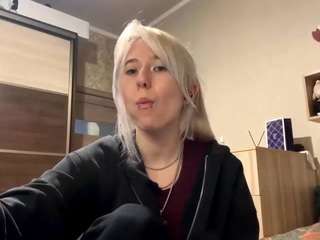 Live webcam model makedamennecke on Soda Cams