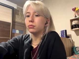 Live webcam model makedamennecke on Soda Cams