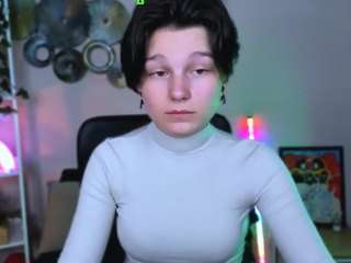 mirginia-lovely's CamSoda show and profile