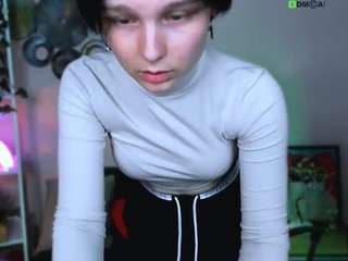 mirginia-lovely live cam profile