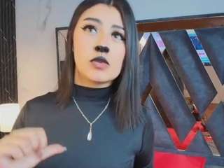 nicolle-hernandez webcam