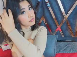 nicolle-hernandez webcam