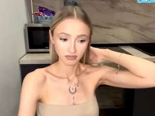 le modèle allenakaralis est en webcam porno dans un show sur le site camsoda, il possède les tags suivants: ahegao,spank,no drinking,normal,orgasm,pov,public,pussy,sexy,skinny,solo,squirter,natural,strip,striptease,tattoos,tease,teen (18+),thin,twerk