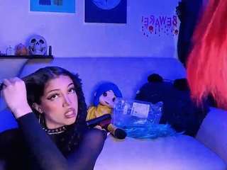 amara-and-sara webcam