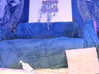 amara-and-sara Live Webcam on CamSoda