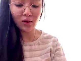 Live webcam model basiliadelamarter on Soda Cams