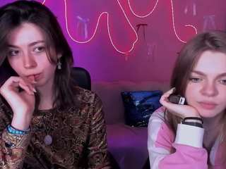 Live webcam model bekky-blue on Soda Cams