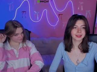 Live webcam model bekky-blue on Soda Cams