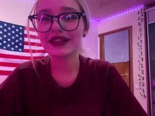 Live webcam model charlineaboud on Soda Cams