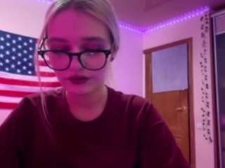 Live webcam model charlineaboud on Soda Cams