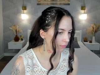 Live webcam model eliserobbie on Soda Cams