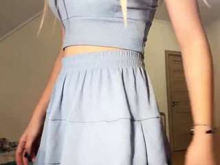 gialangrum's CamSoda show and profile