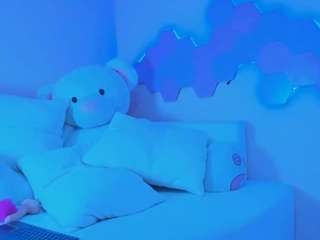 Live webcam model isa-bellmont on Soda Cams