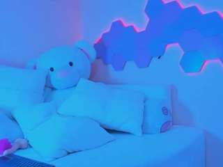 Live webcam model isa-bellmont on Soda Cams