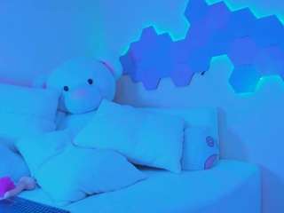 Live webcam model isa-bellmont on Soda Cams