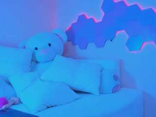 Live webcam model isa-bellmont on Soda Cams