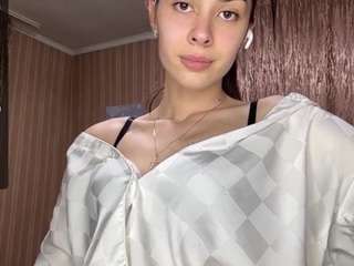 tracienahhas's CamSoda show and profile