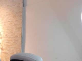 Live webcam model bella-novoaa on Soda Cams