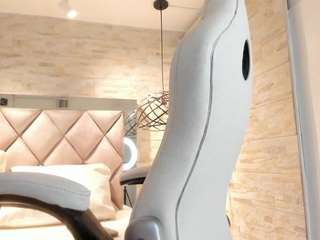 Live webcam model bella-novoaa on Soda Cams