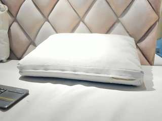 bella-novoaa Live Webcam on CamSoda