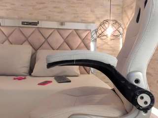 bella-novoaa live cam profile