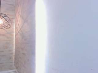bella-novoaa Brown live webcam