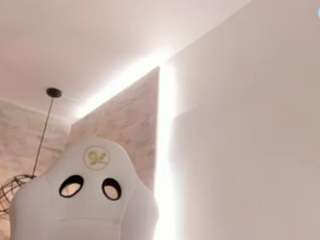 bella-novoaa live cam profile