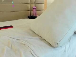 bella-novoaa live webcam show