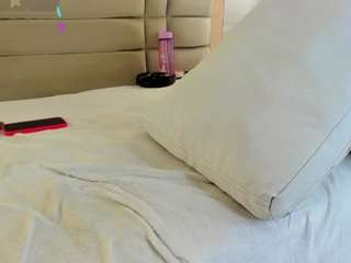 bella-novoaa live webcam show